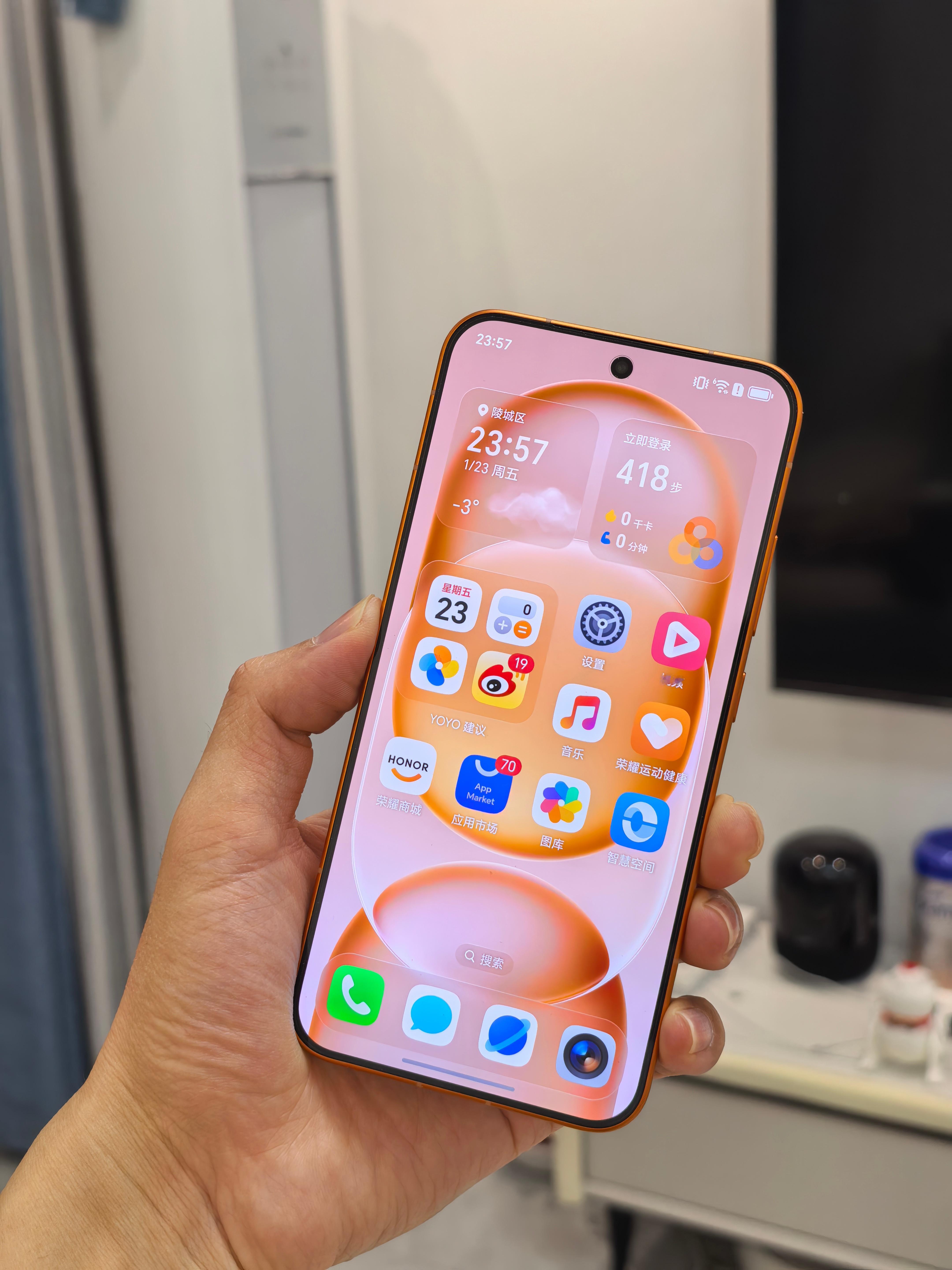 iPhone Air官方价格暴跌2000元降价幅度确实不小，但依旧不看好。原因很