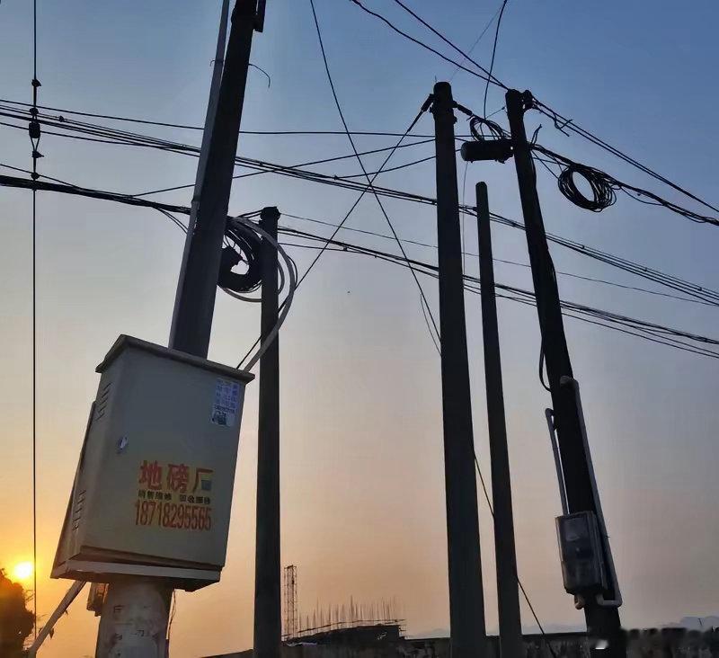 炸了！AI的尽头真的是电力！这条国家级主线彻底明了🔥美国直接甩出王炸：大型公用