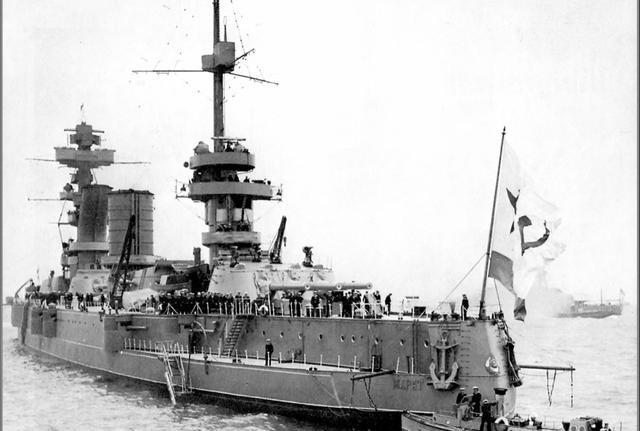 沙俄能造战列舰，是因为部件基本靠进口组装。像2.5万吨的甘古特级战列舰，蒸汽轮机