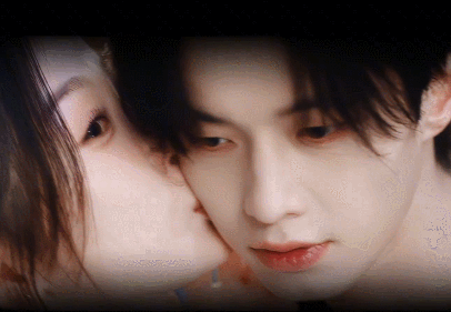 娇羞的她暗爽的他尖叫的我暗爽的靳朝太会了，嘴角根本藏不住！他俩的小互动 每一秒都