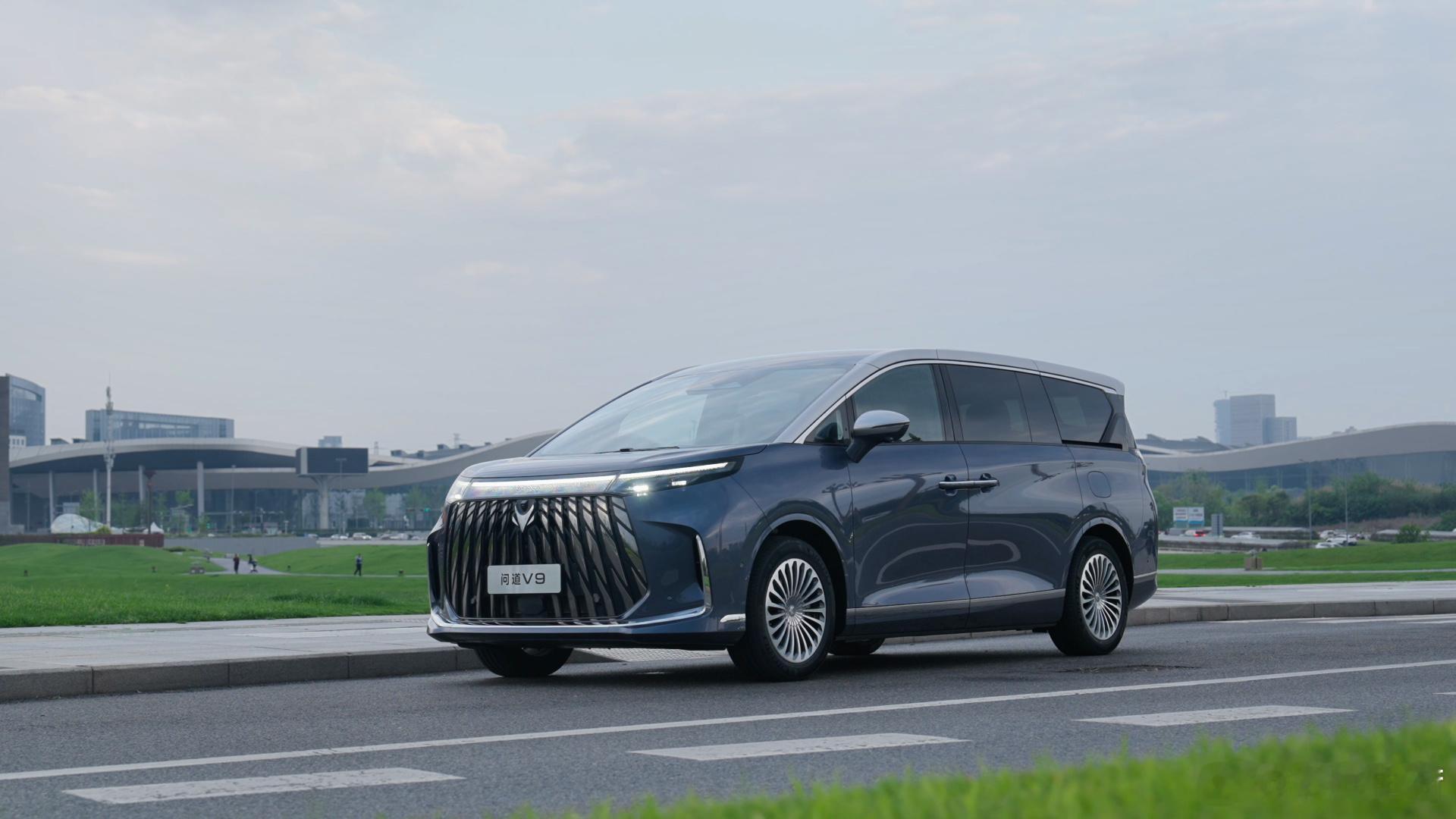 MPV欠大家一个防滚梁 极狐问道V9预售价，算上权益21.99万，比同样尺寸的M