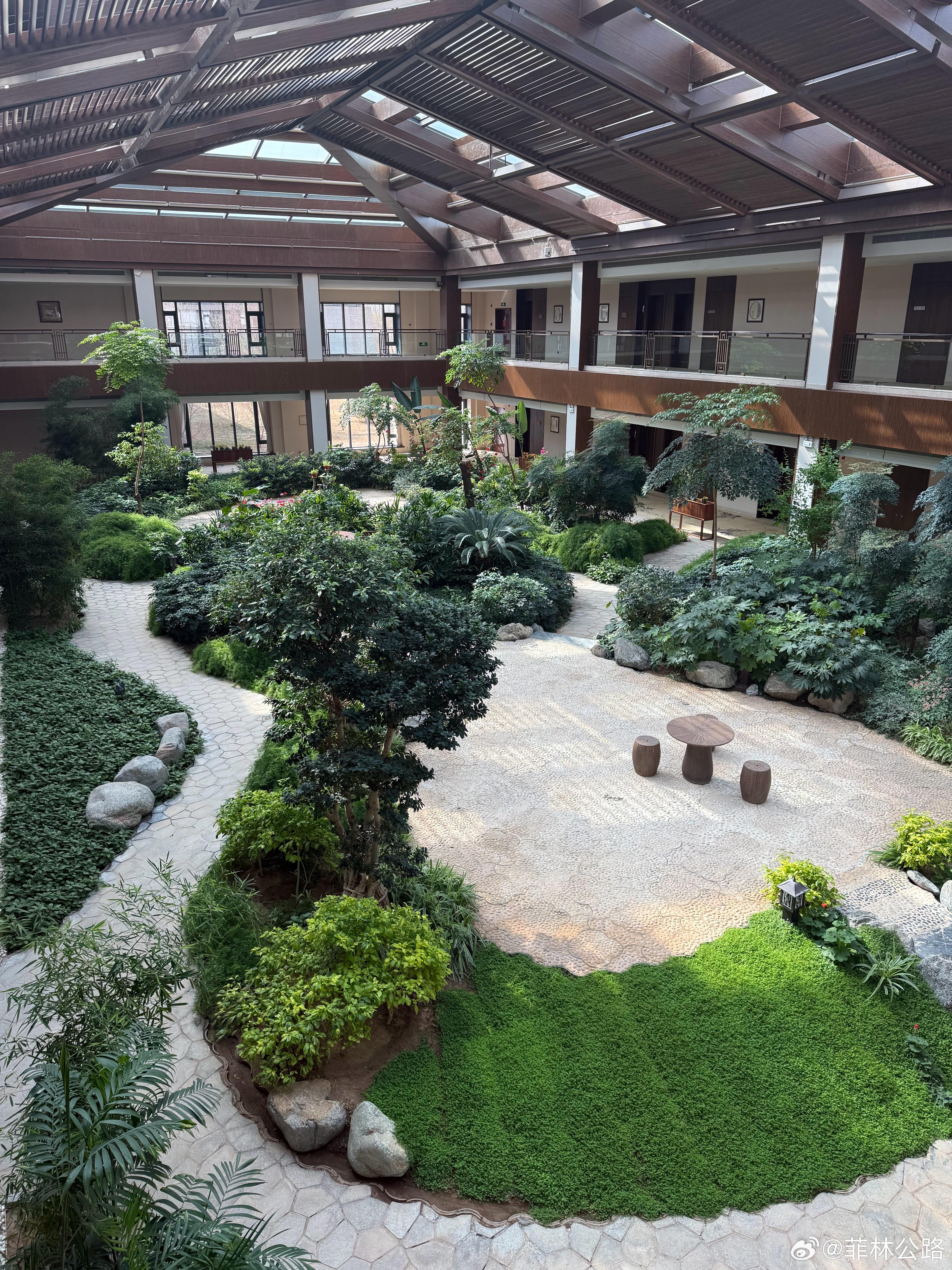 到敦煌了，有点期待明天极氪8X的试驾 