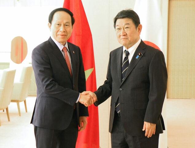 日本四处撒网布棋，越南敞开大门，配合日本埋下反制中国的雷
这段时间，日本把中国周