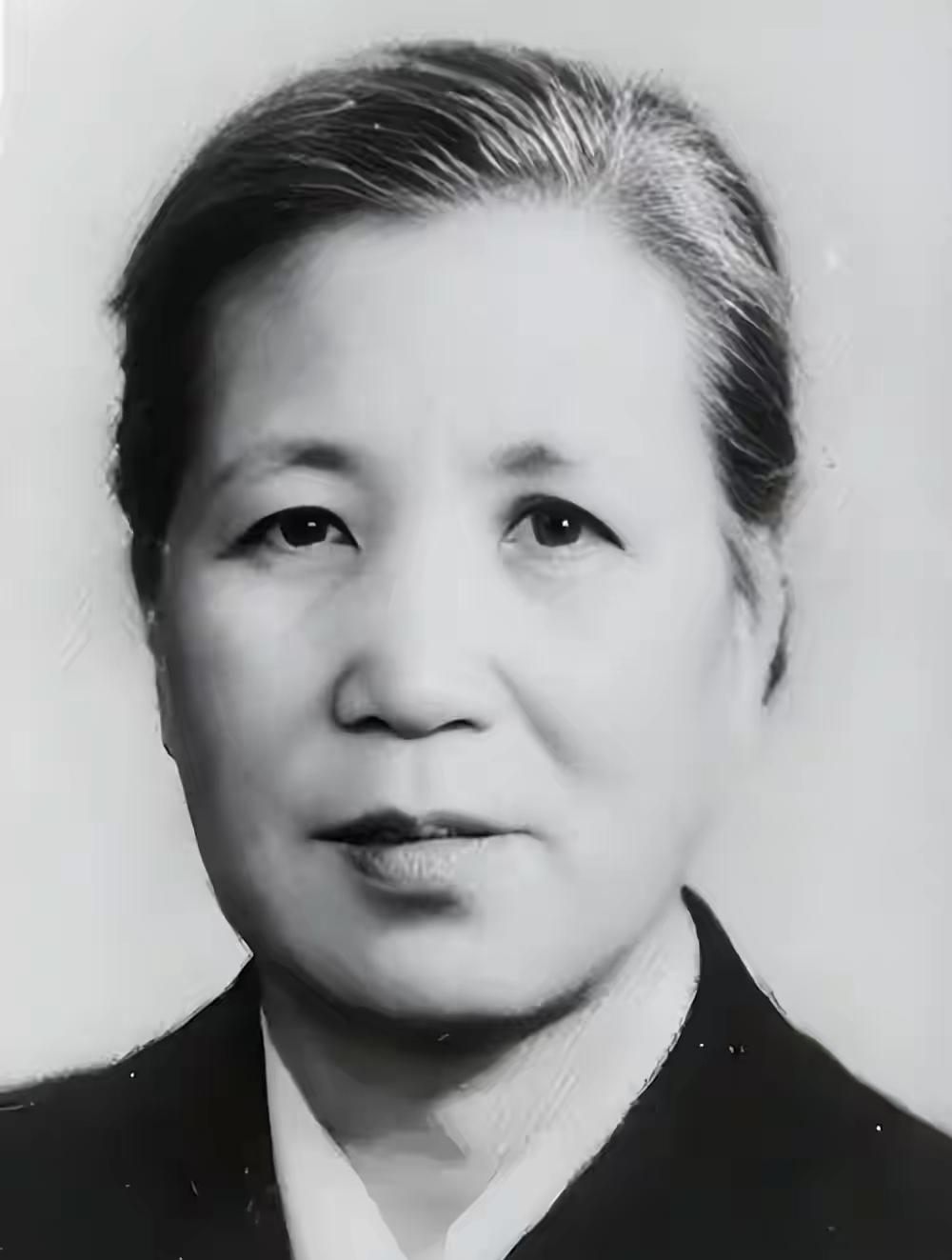 1929年山东白色恐怖蔓延，大叛徒王复元到处拉拢意志薄弱的党员出卖组织，丁惟尊没