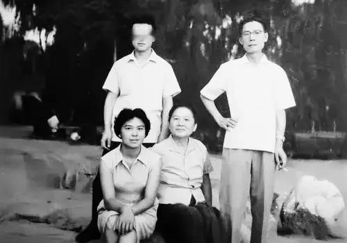 夏衍之女沈宁：承父辈风骨，用一生守护文化薪火。
 
沈宁（1931年—2024年