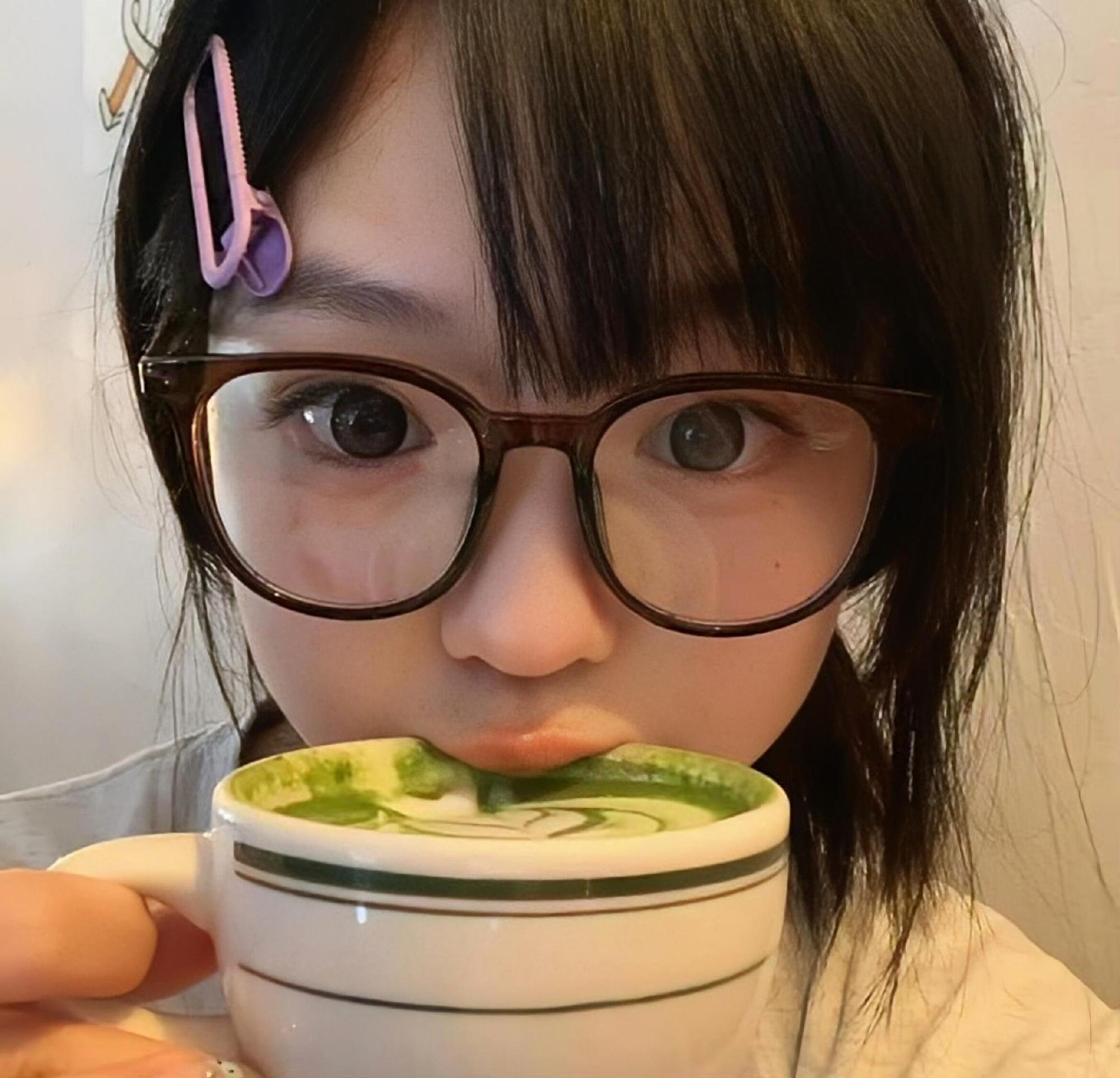 𝐖𝐞𝐂𝐡𝐚𝐭｜女生头像｜氛围感女头丨优质女头丨审美积累｜古早｜可爱 