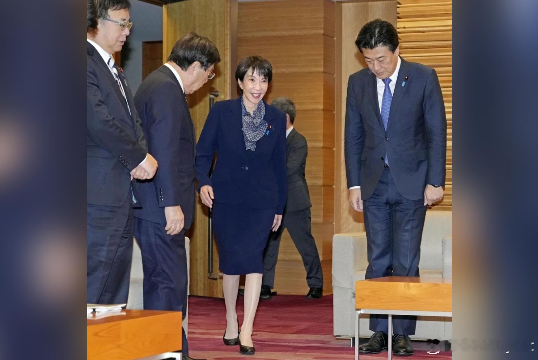 【高市早苗轻装迁居 搬进首相公邸度年假】海外新鲜事日本高市早苗 日本首相高市早苗