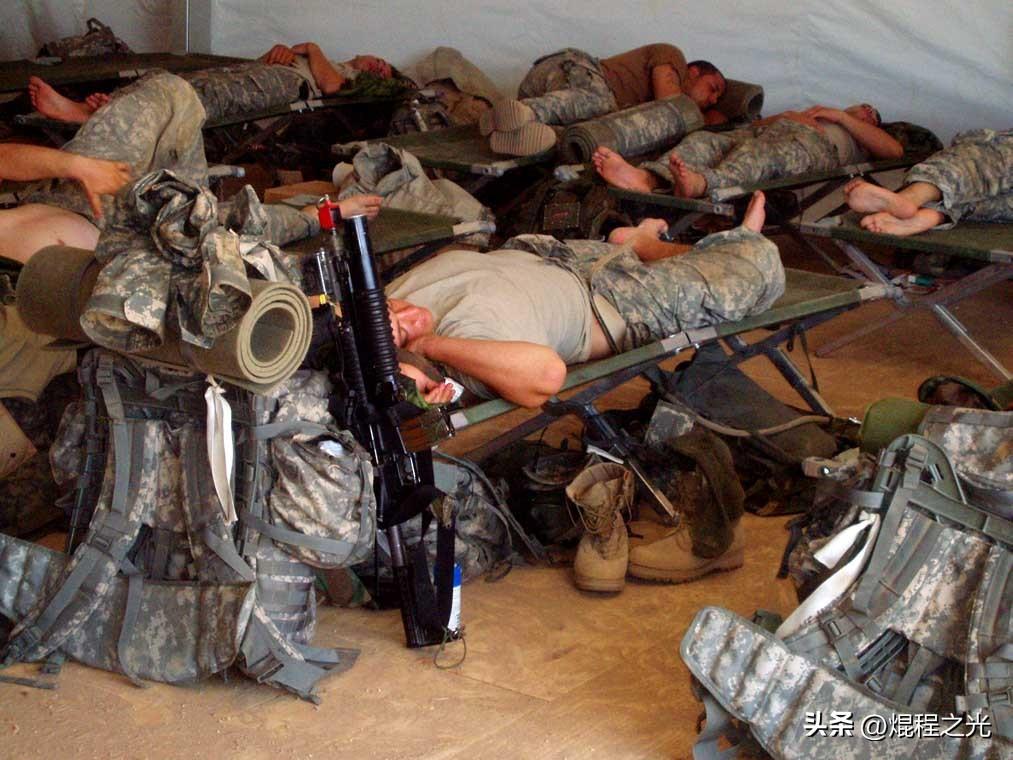 美军躲进大酒店当缩头乌龟，竟拿老百姓当肉盾！

·国际榜🌍北京时间2026年3