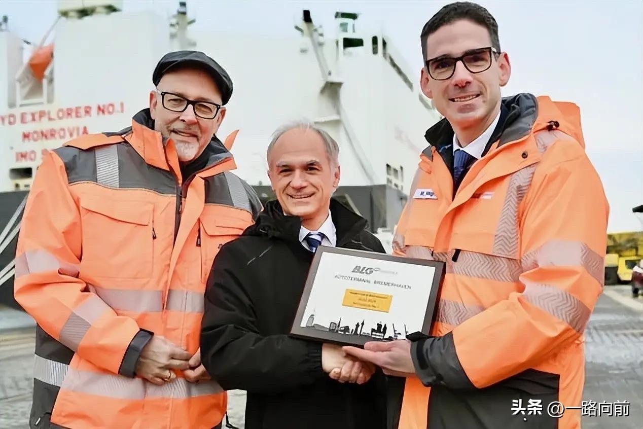 新能源汽车赛道，美日韩德撤退，反间计？
还是咱们中计了？
2026年1月，比亚迪