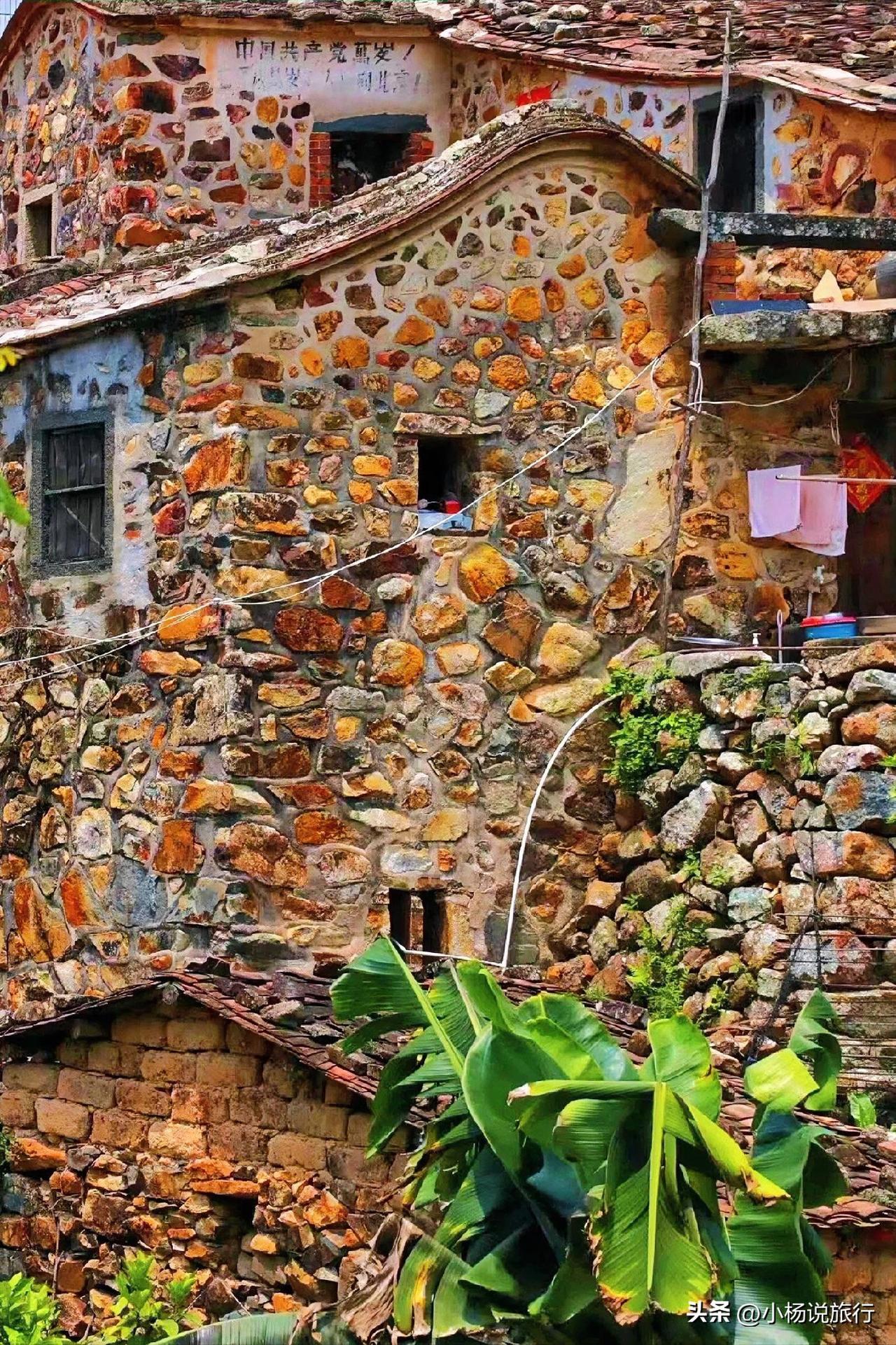 福建最适合两个人去散心的十二个地方，去过一半就算合格，看看你达标了没有？

 1