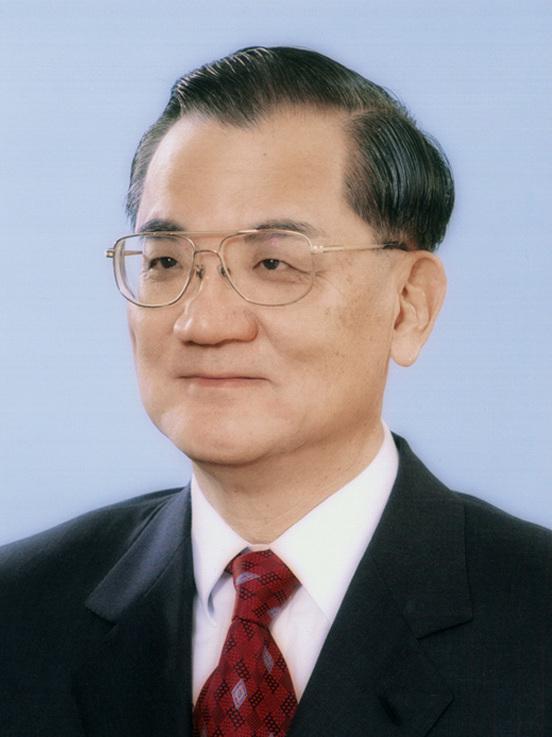 连战这辈子怕是做梦都想不到，自己拿真金白银捧出来的亲儿子，混了大半辈子，最后还得