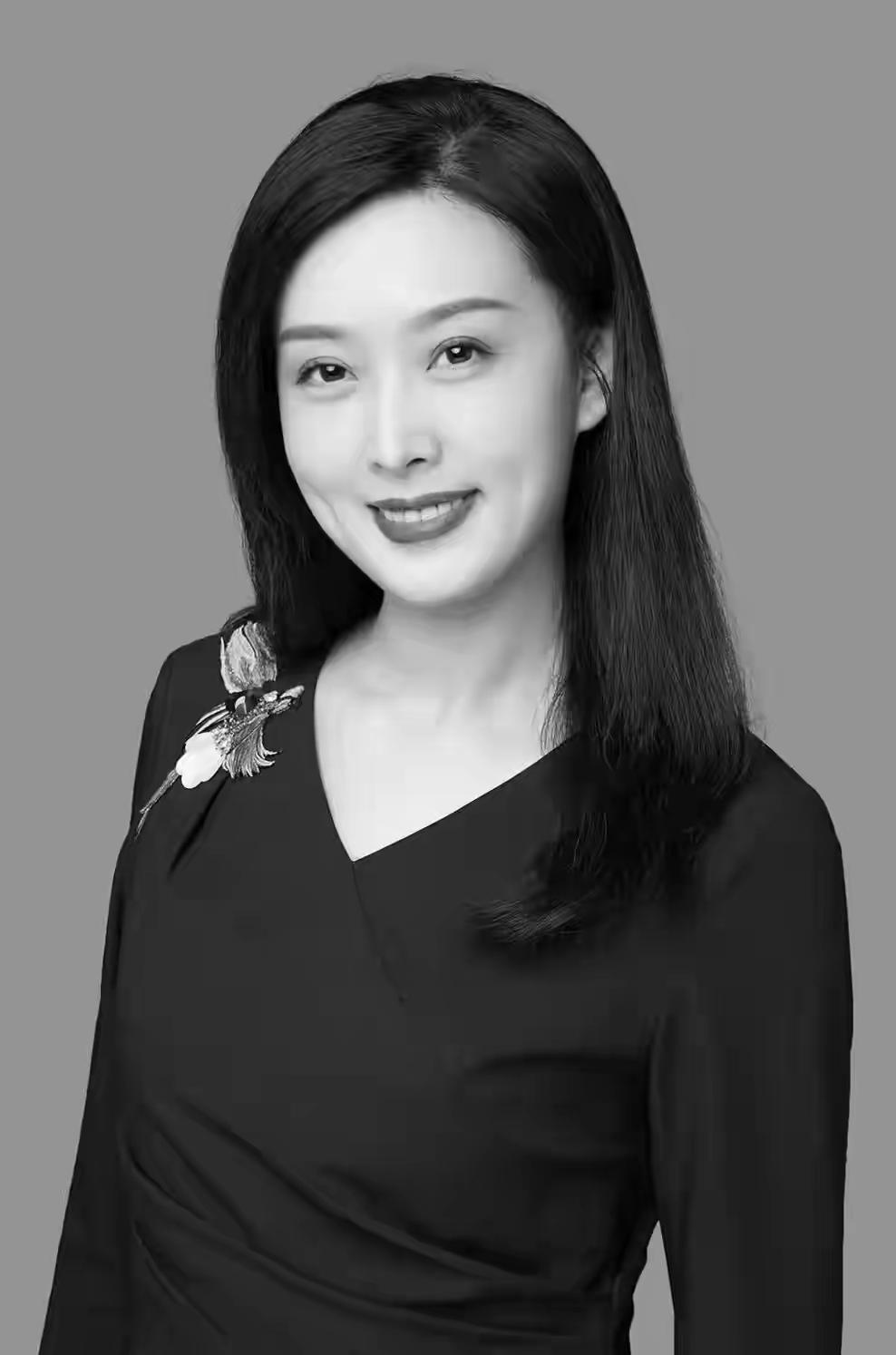 我将严格保留原文第一段内容，结合李新影研究员的真实科研事迹与人生背景续写，融入她