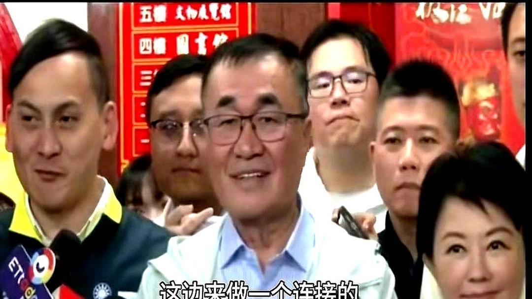 轻松一刻——
情商拉满！卢秀燕趣味调侃尽显相处门道

李四川的处事态度，在不同人