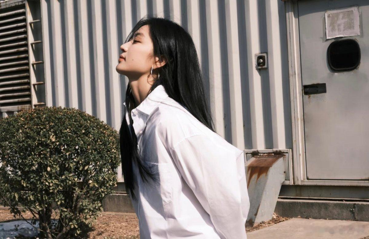 孙千 清清爽爽的女生 