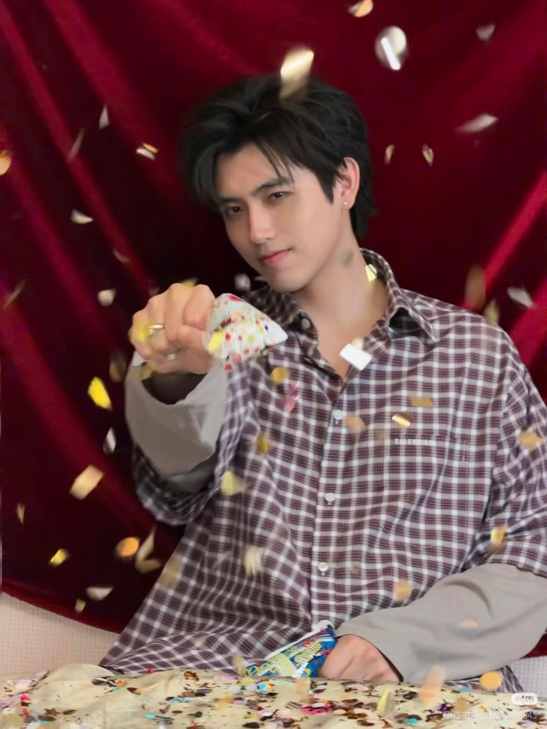 陈飞宇26岁的第一天🥳二猪宝宝生日快乐！方穆扬生日快乐！段胥生日快乐！希望你能