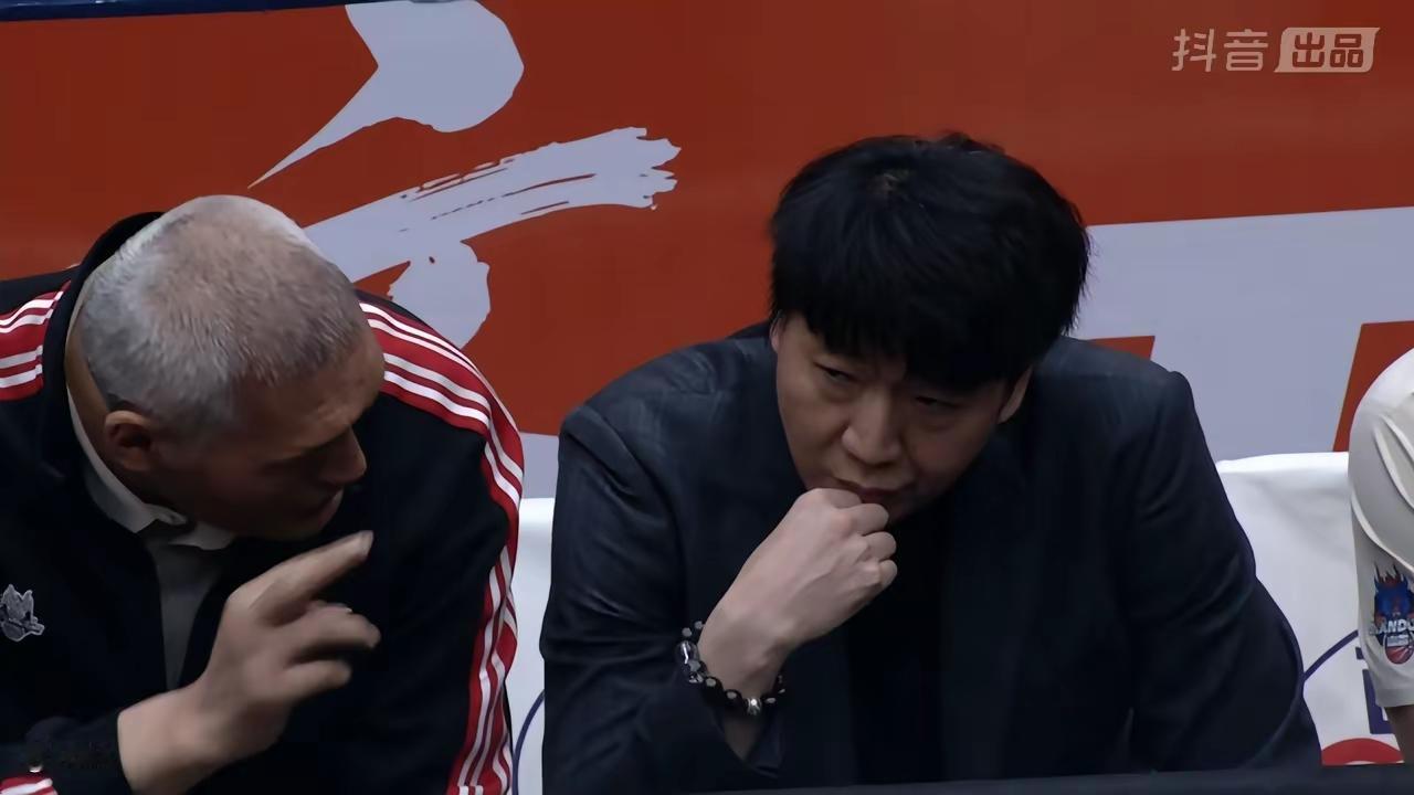 见了强队别装怂，2比1淘汰辽宁队进8强，山东高速男篮打出高水平。在常规赛主客场连