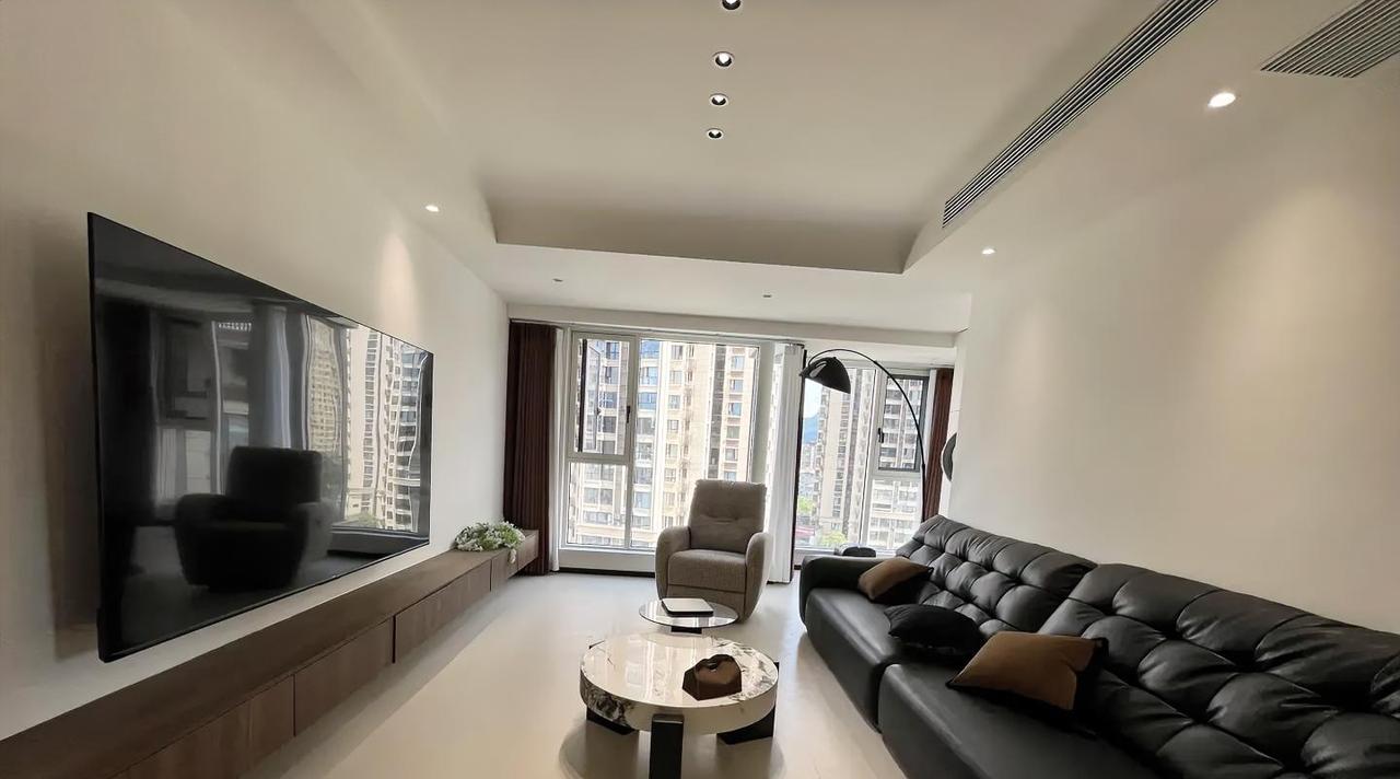 我们小两口结婚6年，目前攒了40多万，今年生了一个女儿，特别想买一套二手房，我又