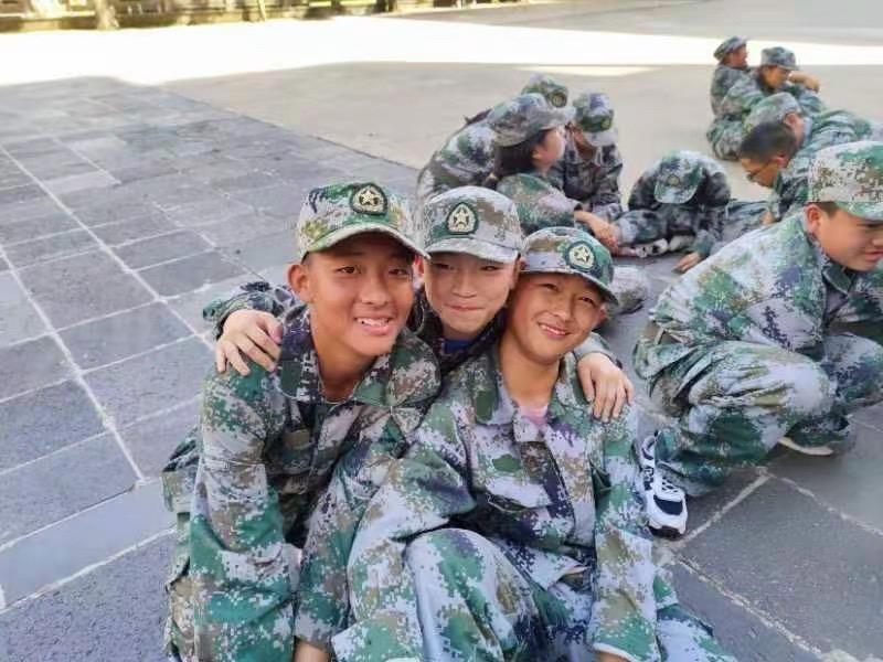 时隔三年的军训，吃了多少酸甜苦辣😂