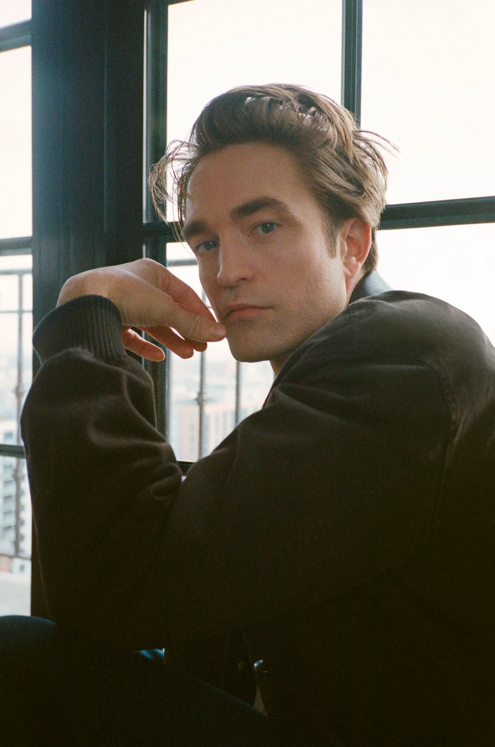 罗伯特·帕丁森《GQ》新图&采访Rob谈到让他超级忙碌的2025年：“简直不可思