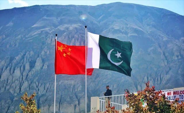 中国需要警惕的不是巴基斯坦“变脸”，而是巴基斯坦所处地缘位置带来的外溢风险。

