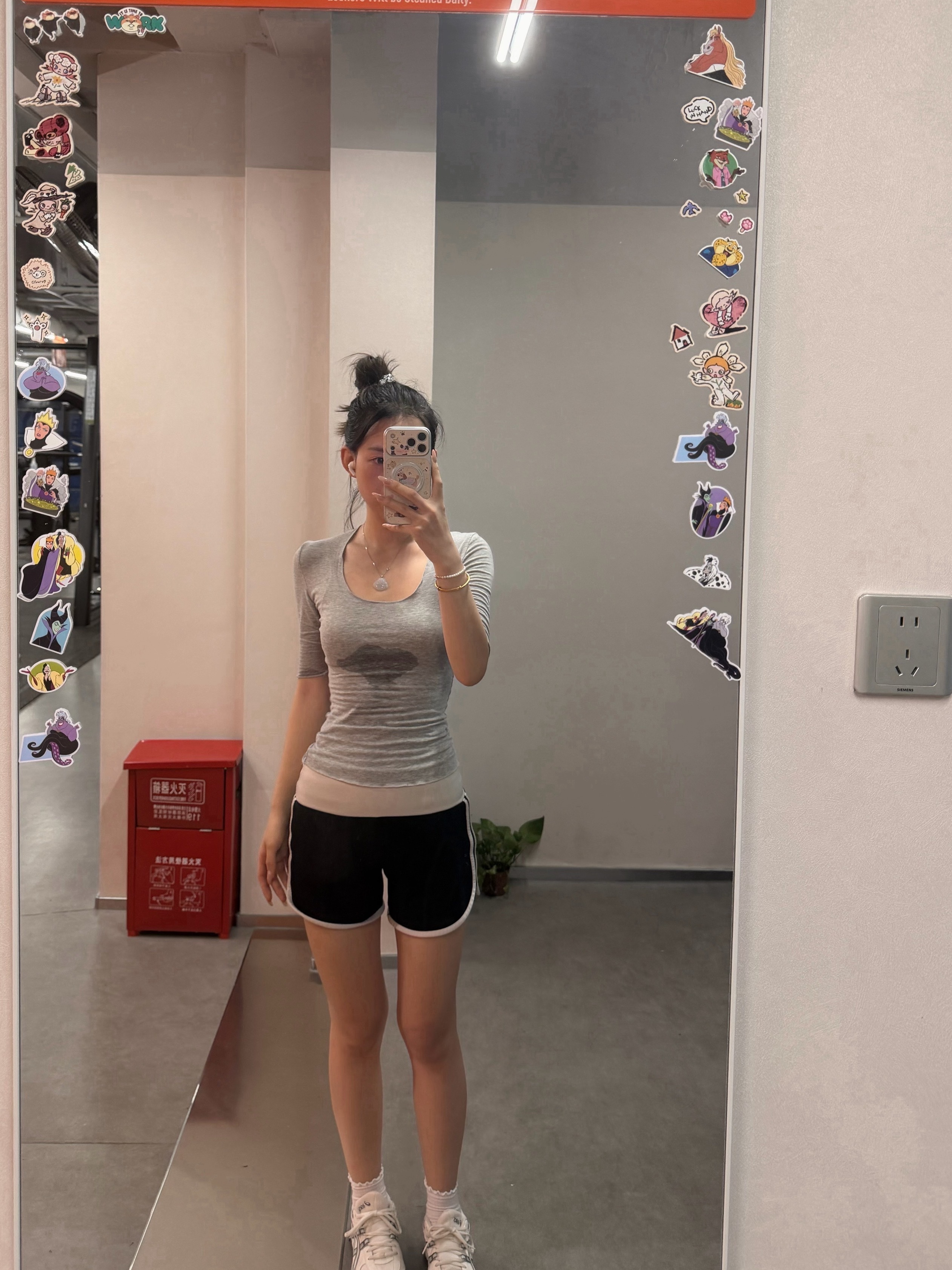 不知道的以为我要备战奥运了🫰🏿19点落地深圳到家休息一会 又来健身练完了腿都