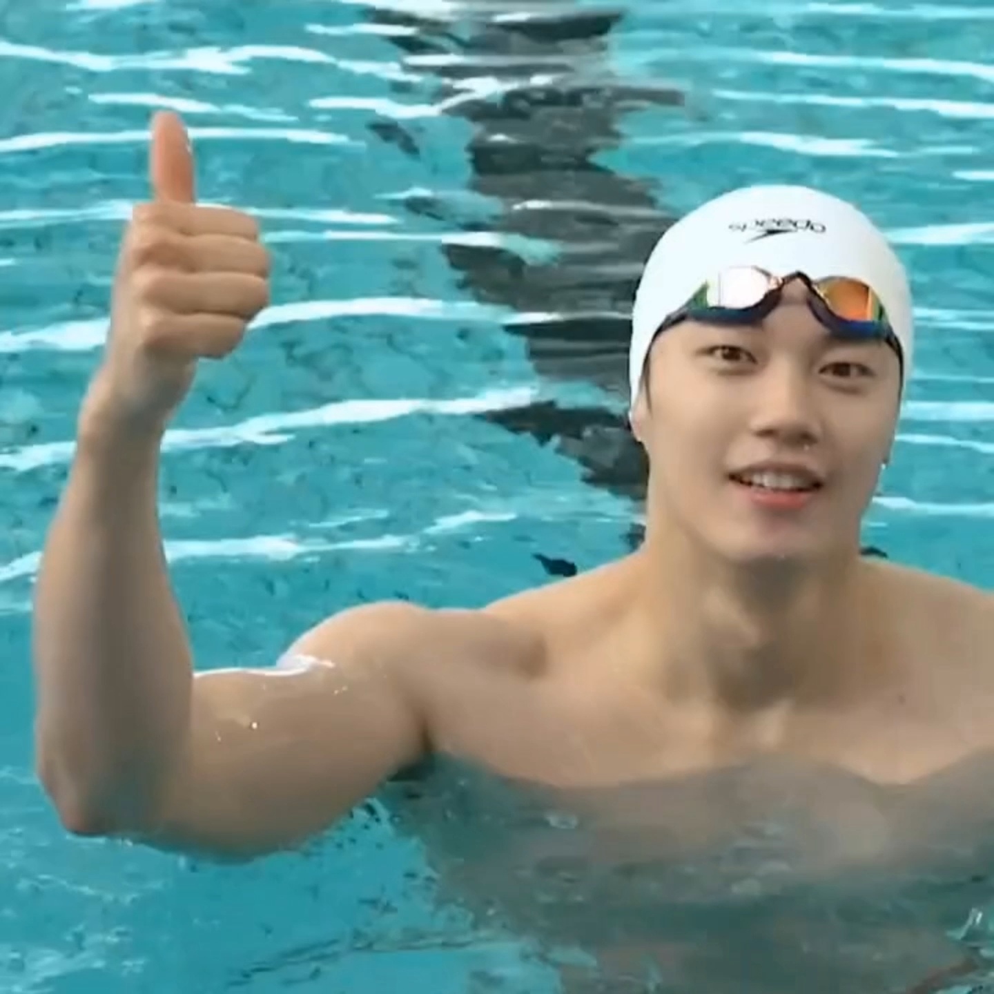 18.0『9489』水里岸上咋都这可爱！🔫🔫🔫 