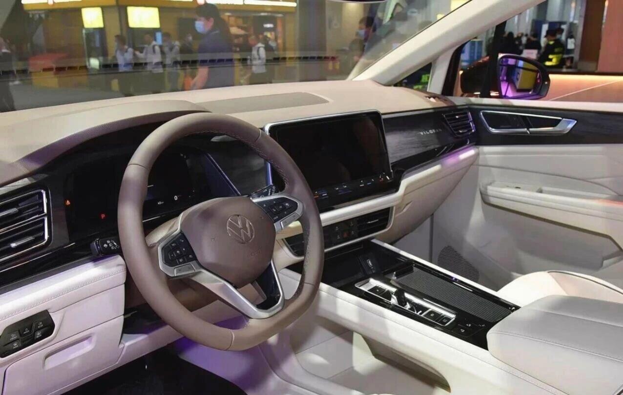 17 万买合资中大型 MPV！大众威然狂降 12 万，GL8 扛不住了大众威然这