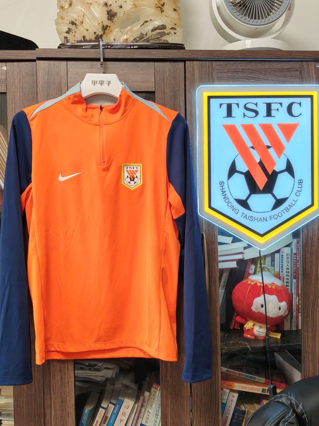 2026赛季山东泰山队半拉链训练服实物分享，队史首次市售！虽然中超16队都是此款
