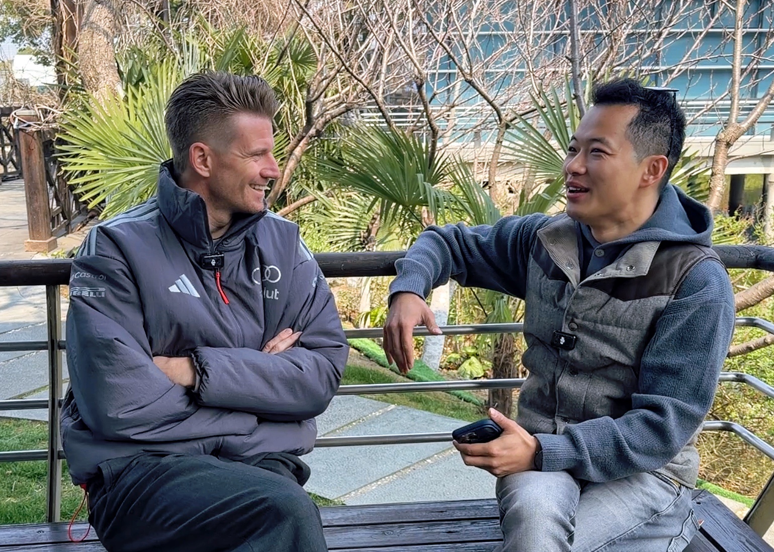 上赛湖边 适合聊天 欣哲频道F1奥迪 上海·F1中国大奖赛