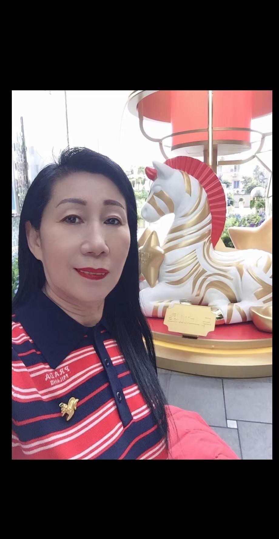 宁静做自我，从容过生活，淡了、静了，生活才会归属内心的安排……