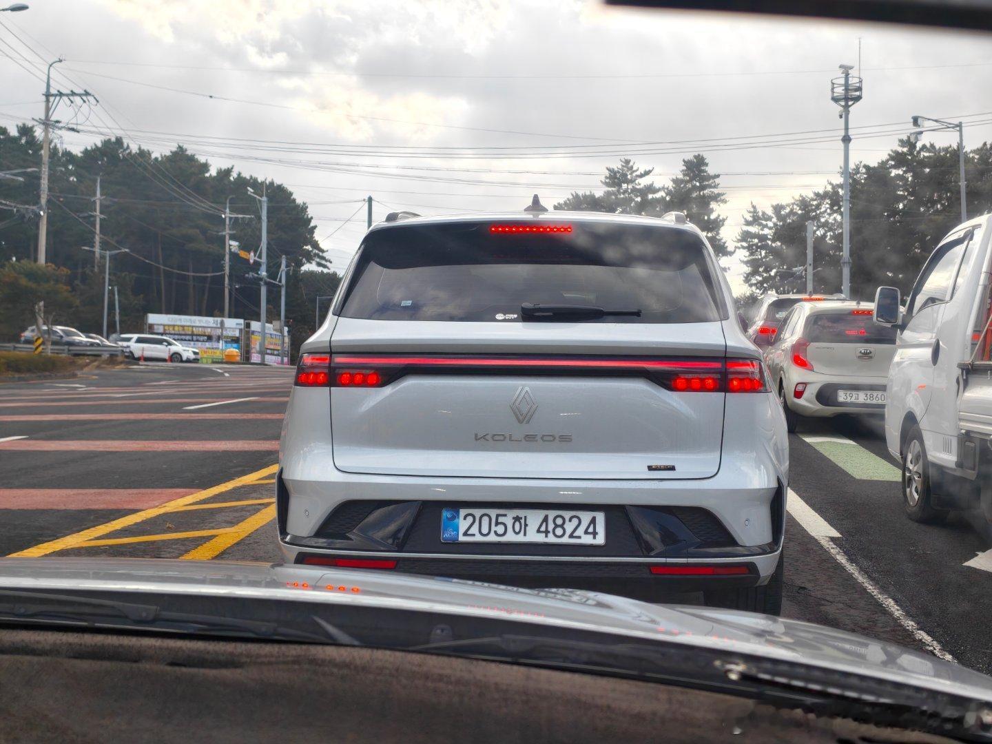 吉利星越L的韩国同胞兄弟！也是非常洋气的，设计上都没问题，还是牌照的问题最大 