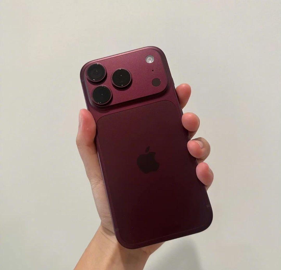 18 Pro单周新增销量破百万，系列累计超400万台，靠的是Pro Max大卖硬