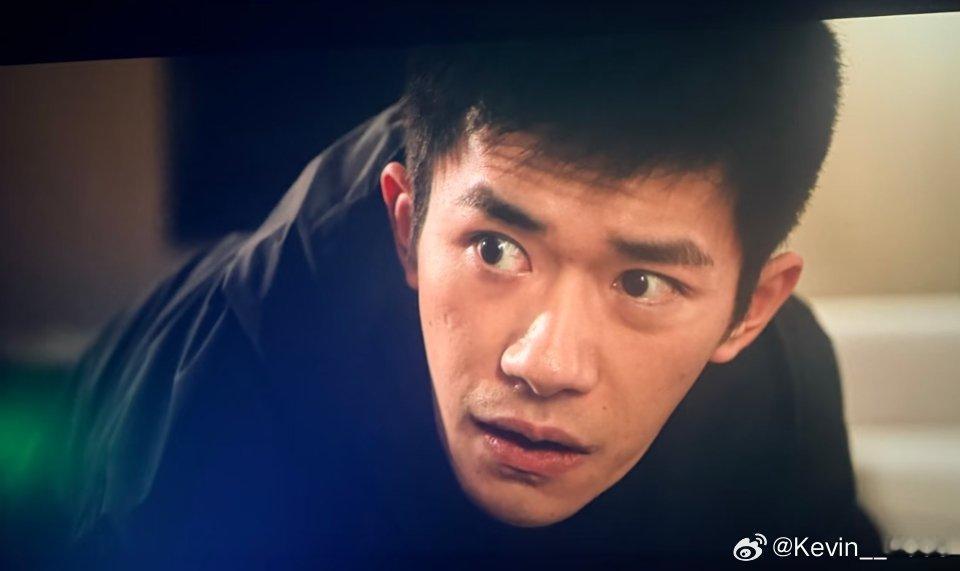 刚看完《惊蛰无声》易烊千玺不愧是演技派啊。 