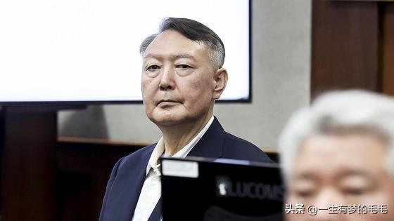 7月5日韩媒报道，距离韩国12·3紧急戒严事件过去整整583天，前总统尹锡悦妨碍
