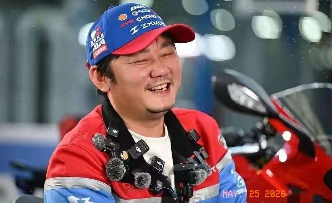 赛场罕见一幕！中国机车凭硬实力领跑WSBK，遭国际老牌车队集体抱团申诉。
 
雅
