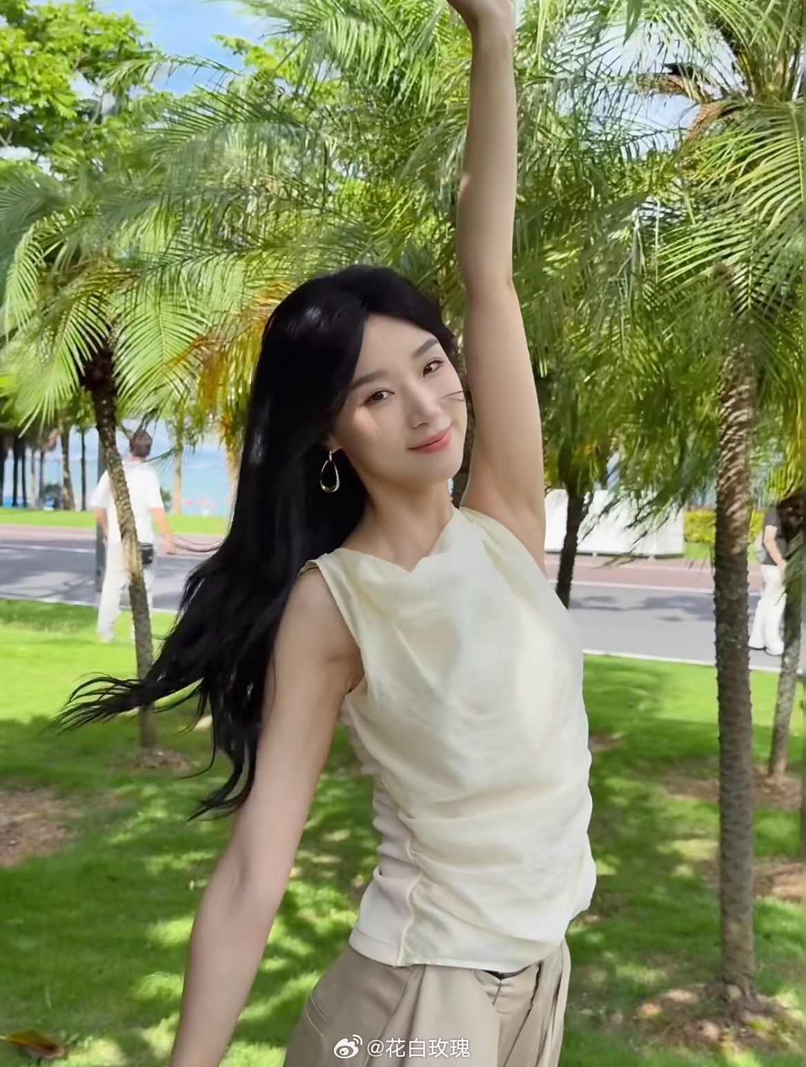此女甚美王小亿 