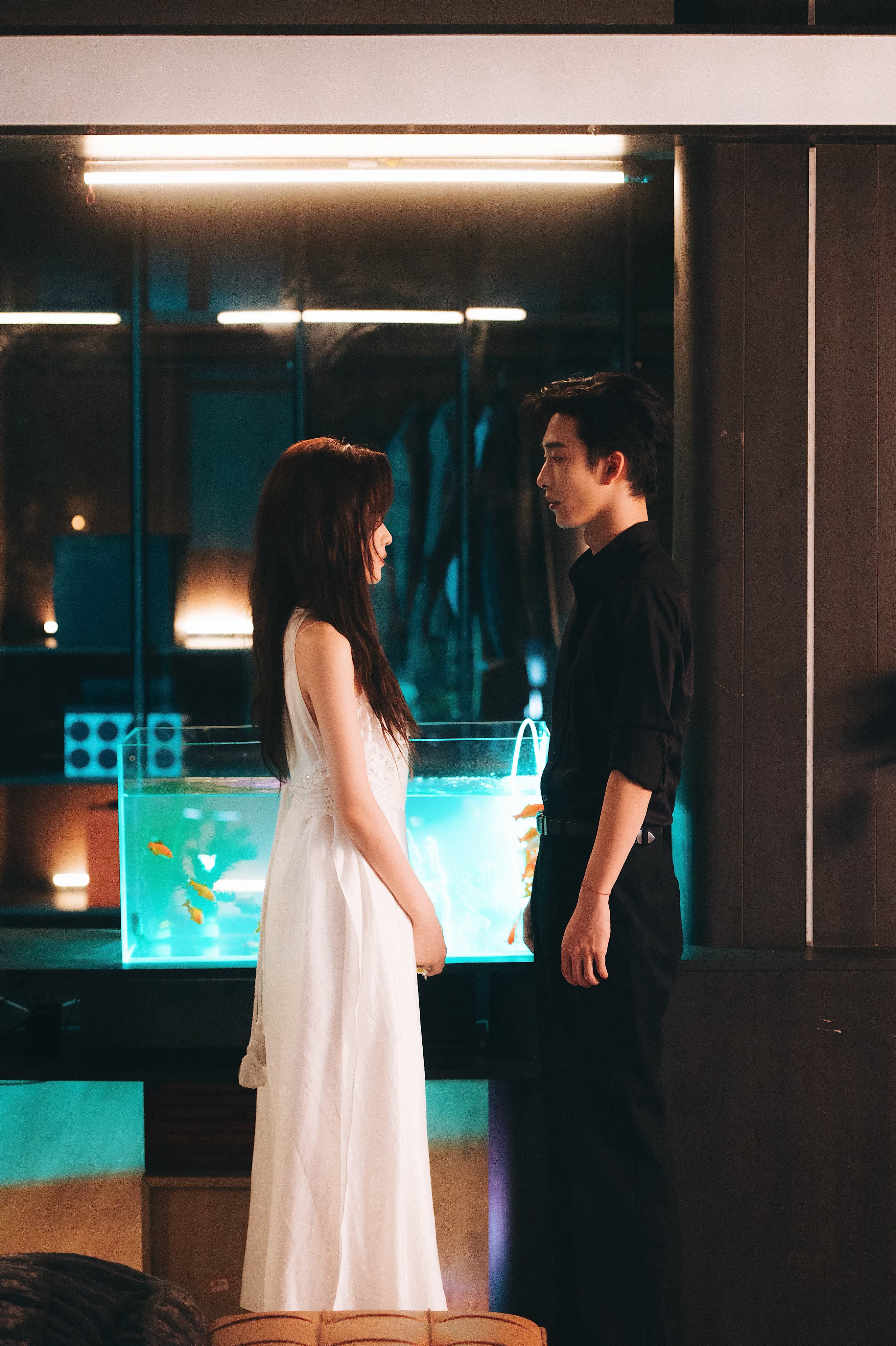 姚冠宇年上的权威后知后觉陆行舟真的反差感拉满！雨夜一见倾心，一纸契约帮女主渡过难