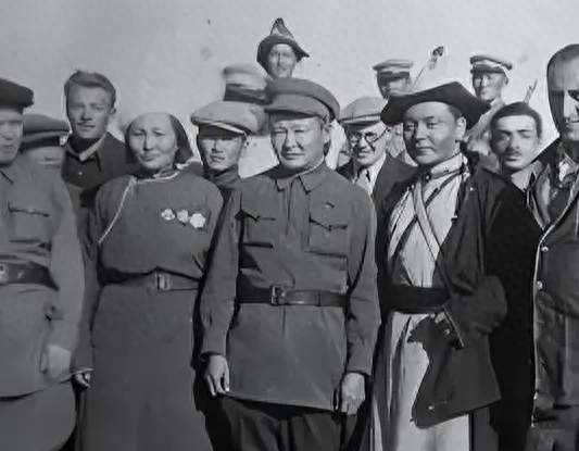 蒙古国百年沉浮：从华夏故土到亚洲穷国，到底经历了什么？