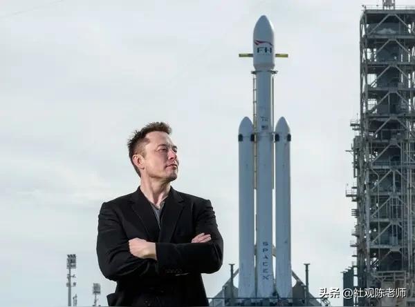 50岁的年龄，正是闯荡的时候？马斯克又搞事情了！

马斯克已经50多岁了，但是完