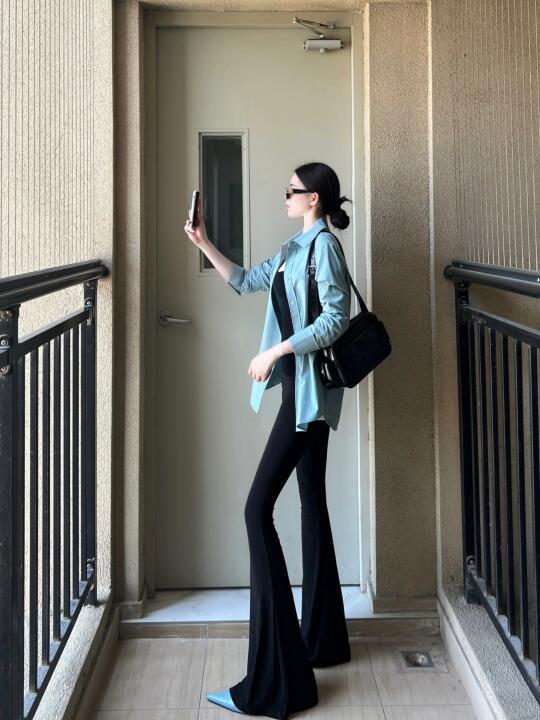 喇叭裤➕衬衫这个公式！就是显瘦又显高