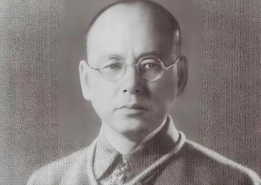 被骂汉奸两年，22 岁伪军马夫忍辱潜伏，当众枪击日军中将，宁死不降投江殉国！
