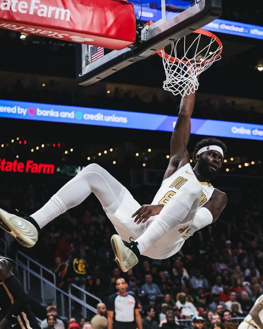 谈到此前曾被国王队裁掉，克塔表示：“那彻底改变了我的一切，我真的很庆幸凯尔特人挺