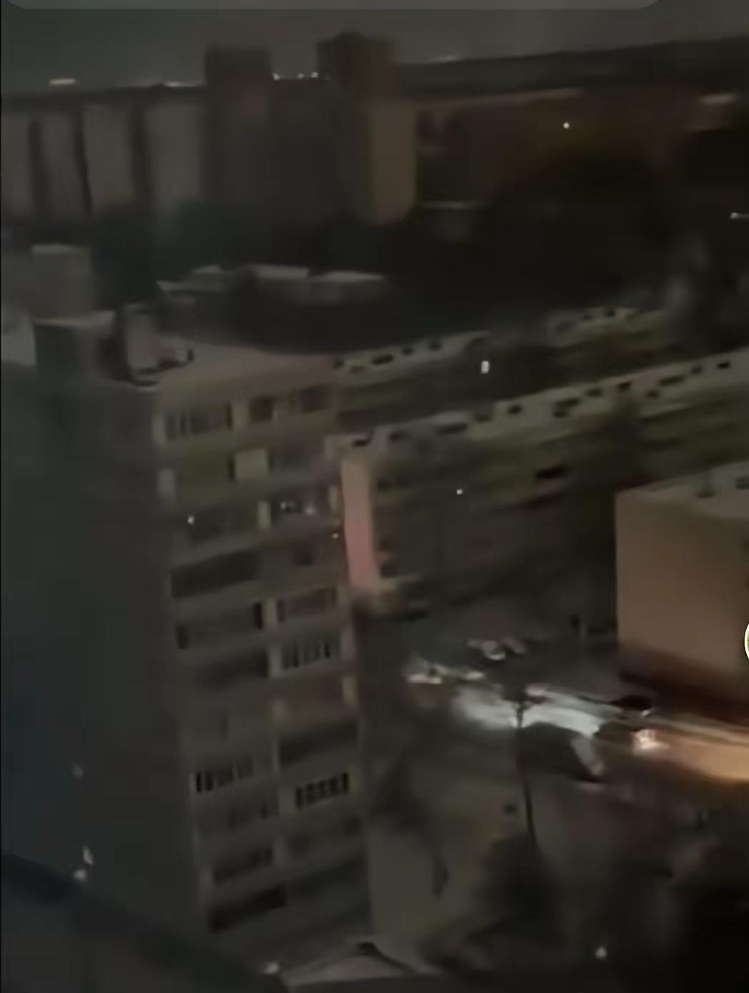 乌克兰远程无人机袭击，1月1日，俄罗斯的新年，让莫斯科10万居民遭遇停电，在黑暗