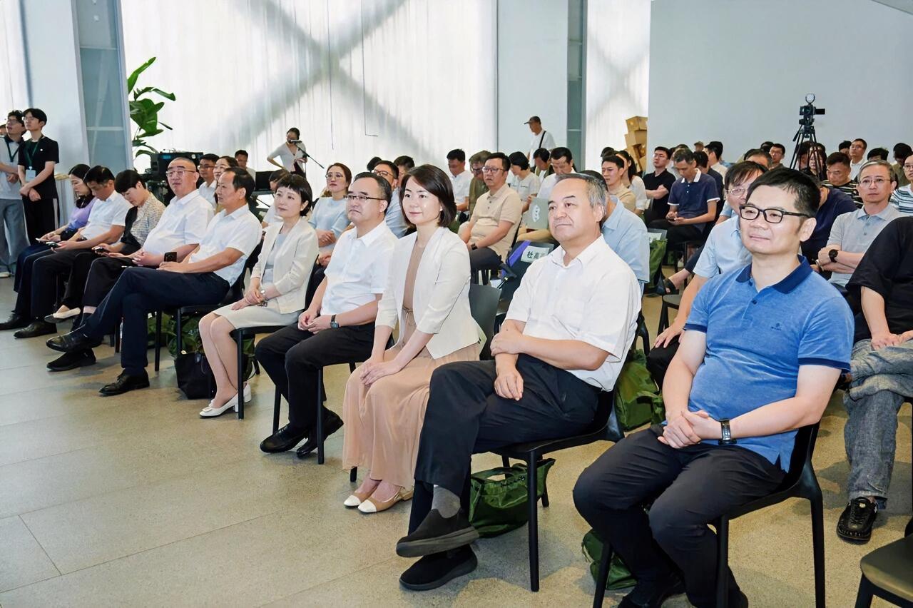 为纪念“人民的运河、游客的运河”提出20年、中国大运河申遗成功12周年，9月3日