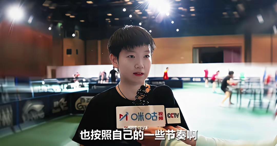 莎莎说：
按照自己的节奏……
我听了倍儿爽：
那分明是
暴打张本的节奏哩～！
[