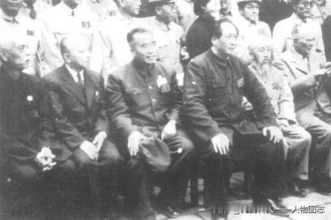 毛泽东、朱德等在新政协会议上(1949年)