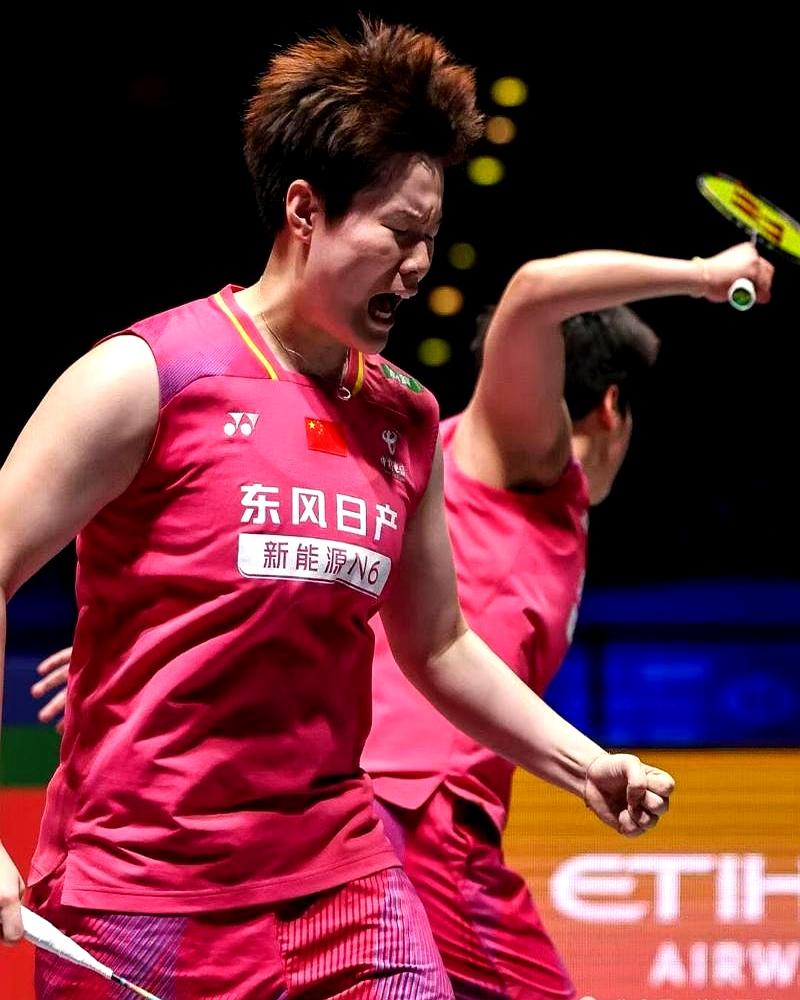 贾一凡输球后哭了，不是因为一分之差，她怕的是那颗“想赢的心”正在变软。
 

2