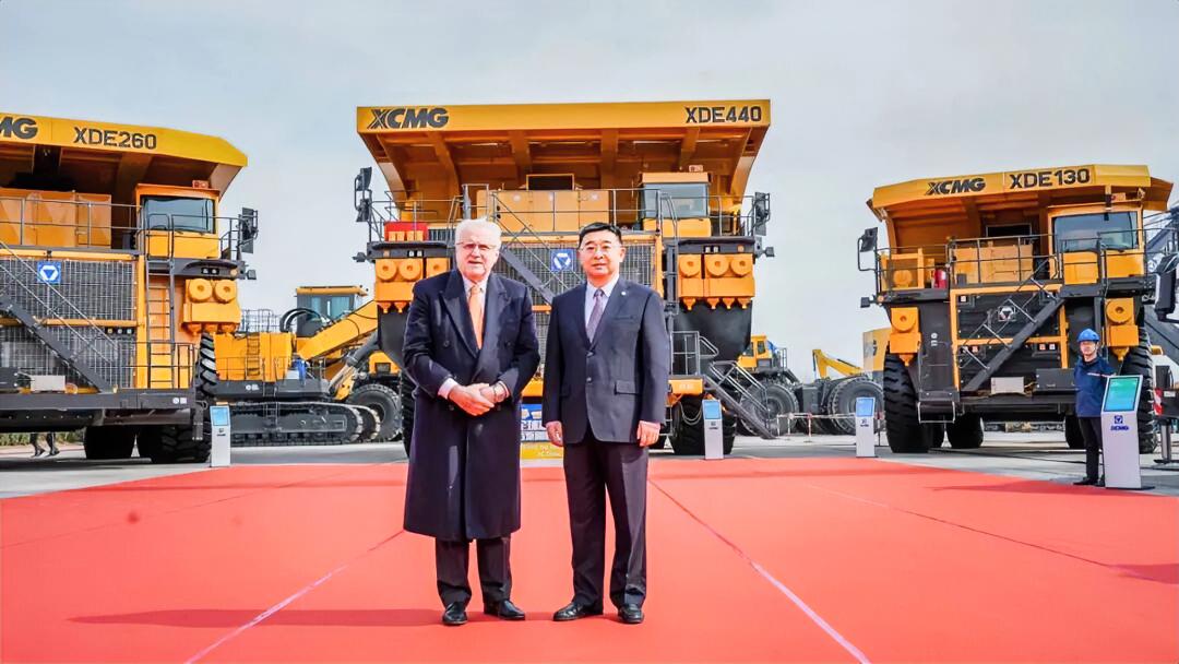 当地时间3月3日，徐工与智利铜业集团在智利签署战略合作备忘录。徐工机械副总裁刘建