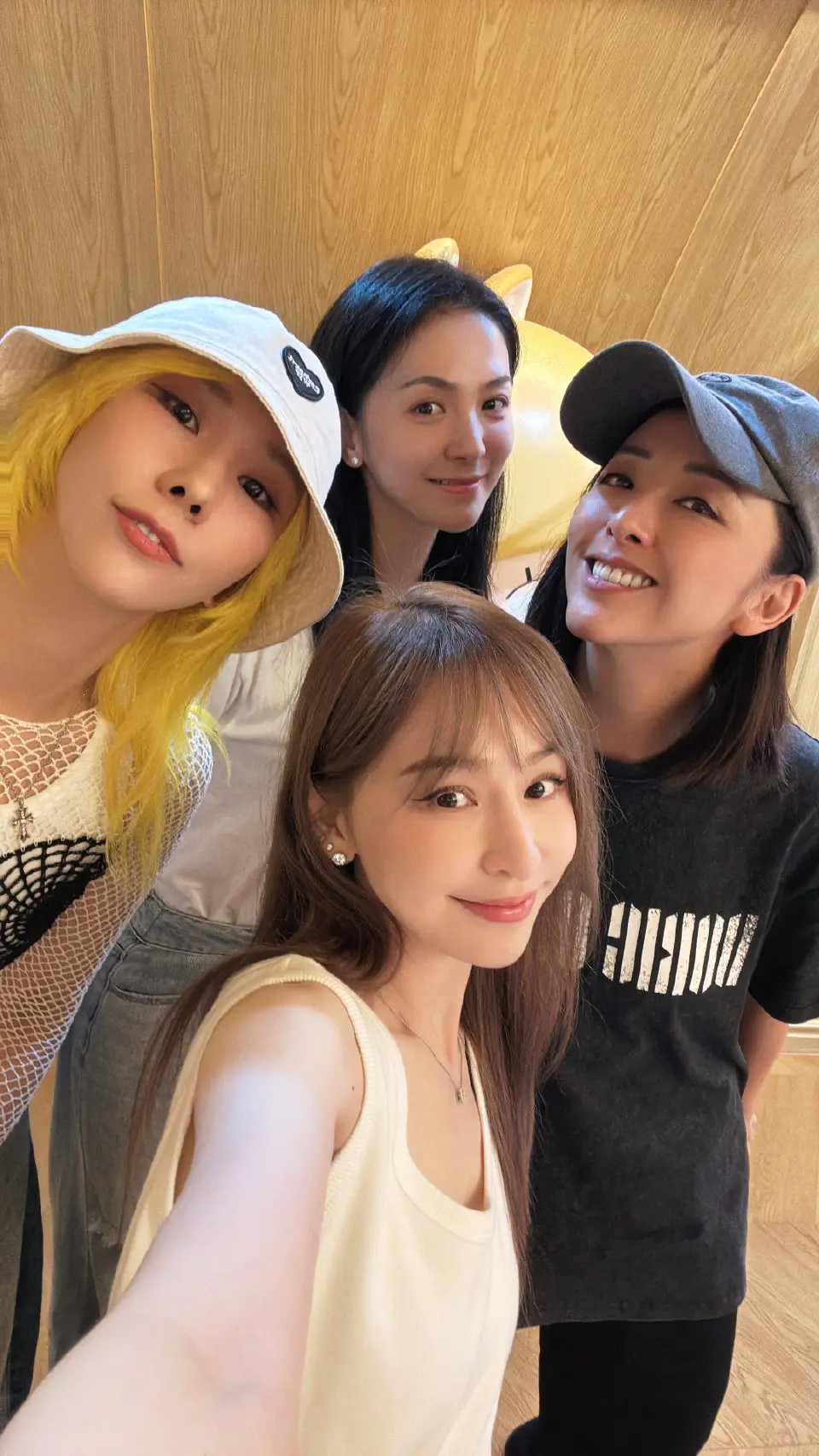 知道睫毛弯弯的作曲是谁吗？没错，就是曹格