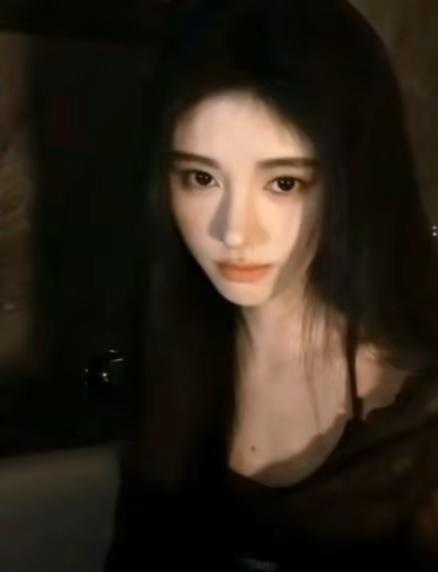 天使，成名的路太過坎坷，我來做你的后盾 鞠婧祎 jjy 露芜衣 月鳞绮纪